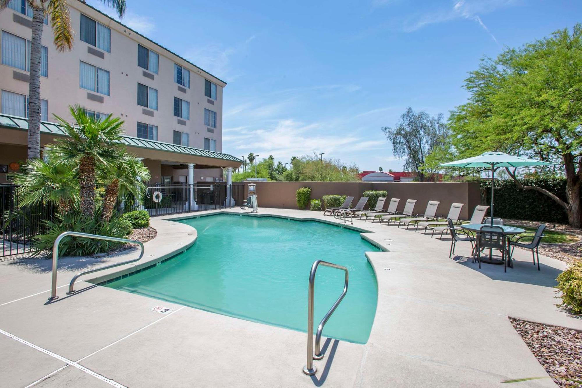 Country Inn & Suites By Radisson, Mesa, Az Екстериор снимка